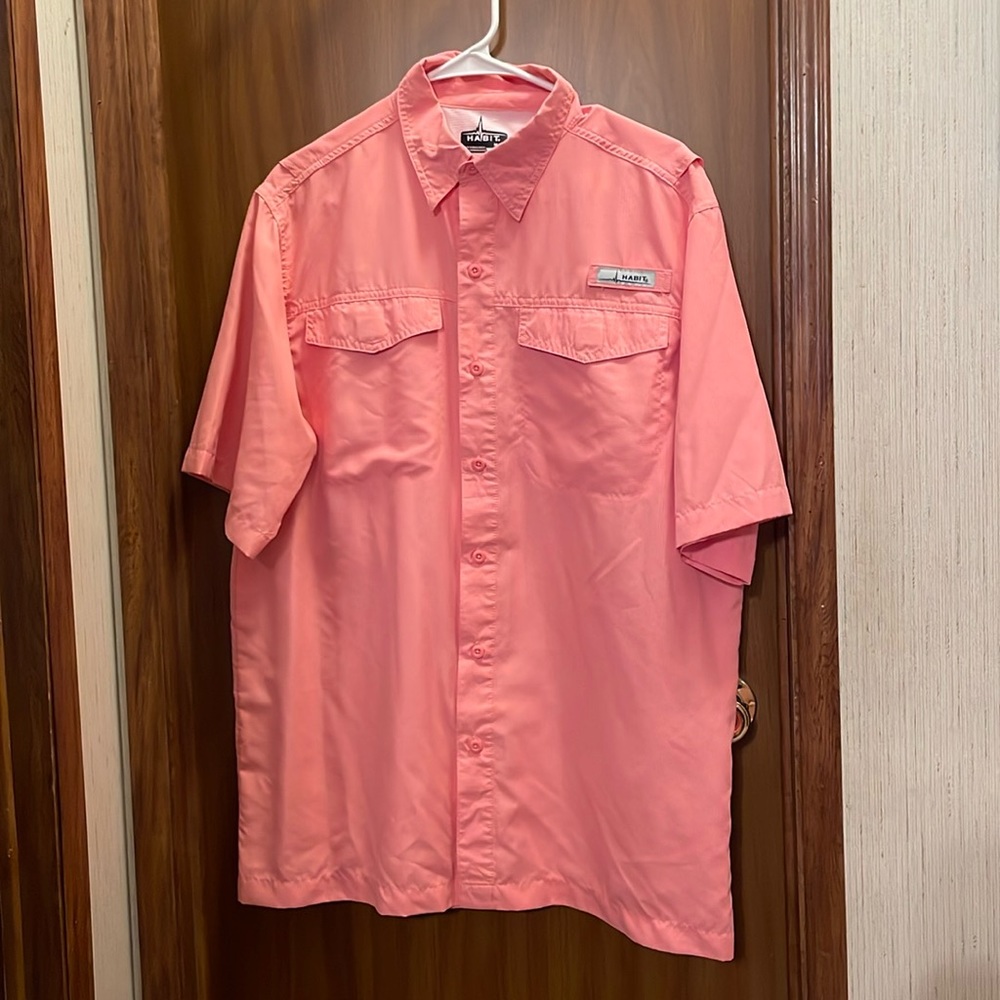 Men's pink HABIT short sleeve button up shirt. Size M
